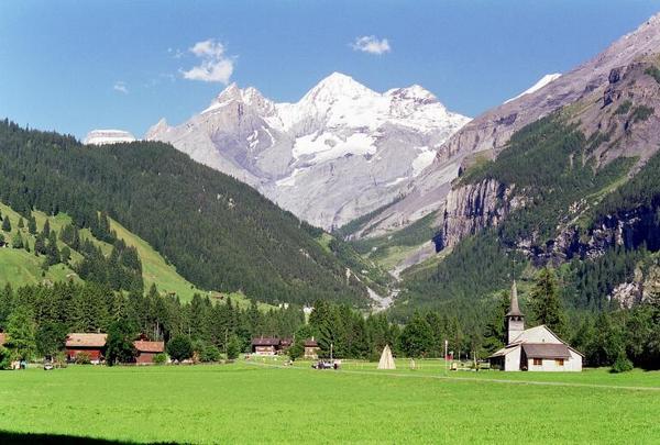 Kandersteg with the Blümlisalp range in the background
