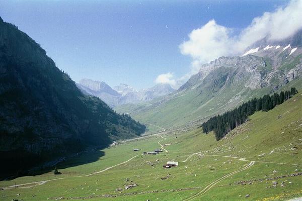 The view along the Ueschinental from above Aeusser Ueschinen