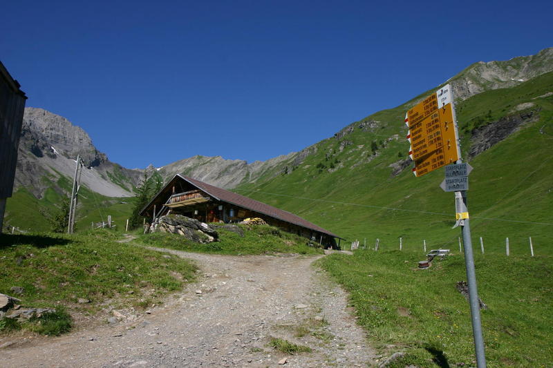 Various routes up from the Allmenalp cable car