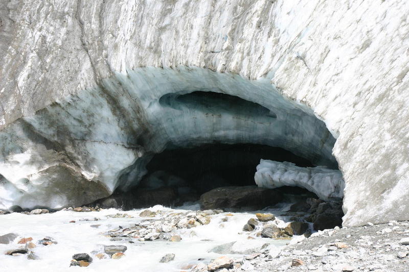 The mouth of the Langgletscher