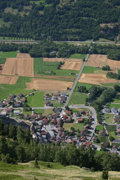 Looking down on Frutigen and the Tellenfeld viaduct from around Reinisch on the Panoramaweg