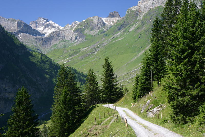 The view into the Ueschinental from just below Ryharts