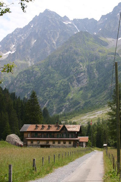 Approaching Selden along the road