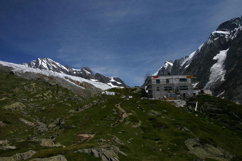The new Anenhütte under construction in 2008