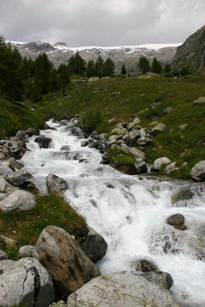 The stream rages down at Tellialp